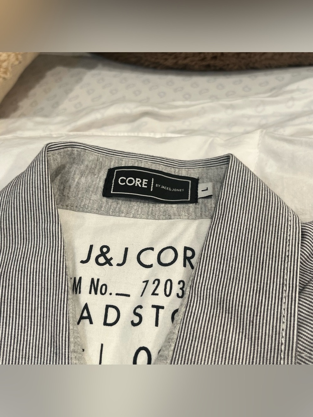 J&J Core Button Up - Picture 5 of 7